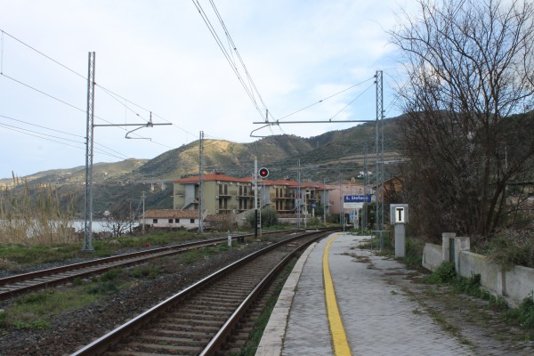 STAZIONE DI S.STEFANO DI CAMASTRA